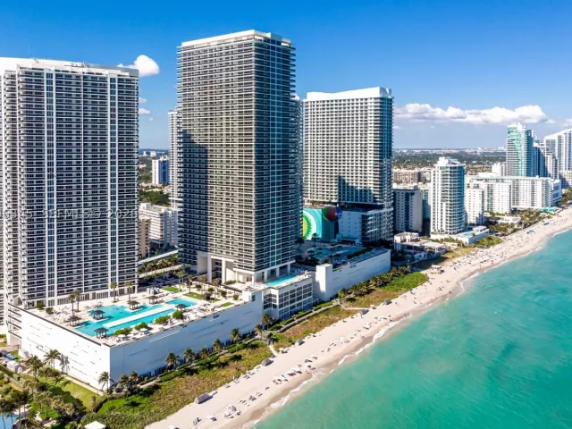 3-bedroom condo for rent in Hallandale Beach - 1830 S Ocean Dr 1501 - MondialRealty
