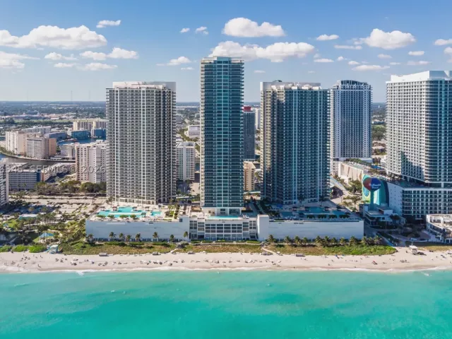 3-bedroom condo for rent in Hallandale Beach - 1830 S Ocean Dr 1501 - MondialRealty