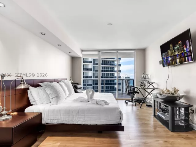 2-bedroom condo for rent in Hallandale Beach - 1830 S Ocean Dr 2608 - MondialRealty