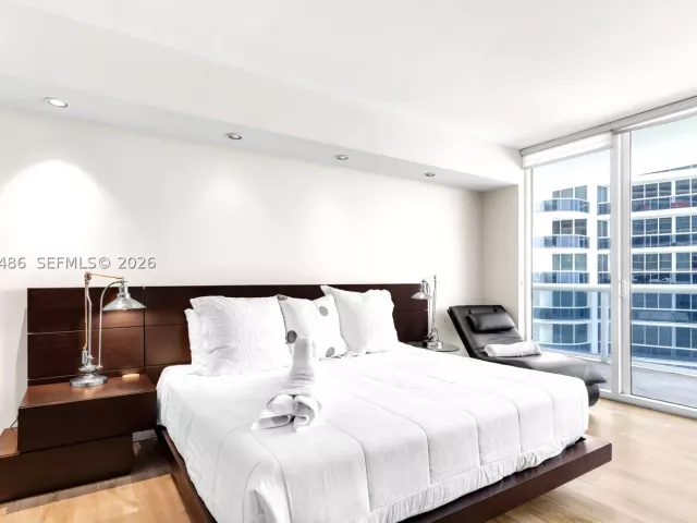 2-bedroom condo for rent in Hallandale Beach - 1830 S Ocean Dr 2608 - MondialRealty