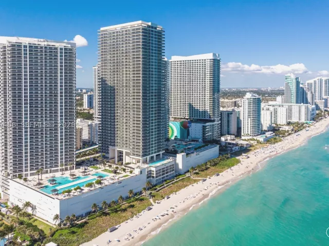 2-bedroom condo for rent in Hallandale Beach - 1830 S Ocean Dr 2608 - MondialRealty