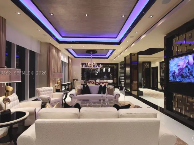 4-bedroom condo for sale in Miami - 900 Brickell Key Blvd PH3403 - MondialRealty