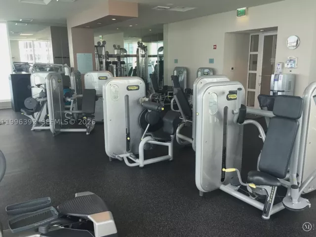 4-bedroom condo for sale in Miami - 900 Brickell Key Blvd PH3403 - MondialRealty