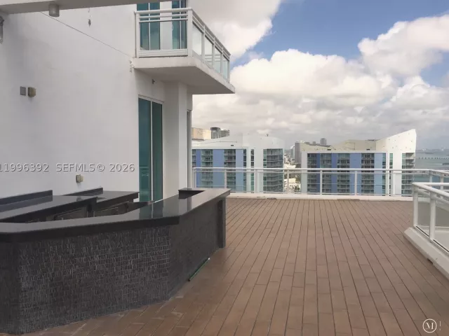 4-bedroom condo for sale in Miami - 900 Brickell Key Blvd PH3403 - MondialRealty