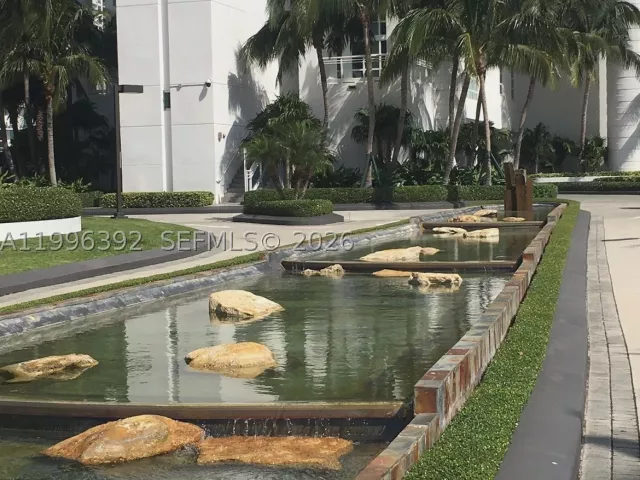 4-bedroom condo for sale in Miami - 900 Brickell Key Blvd PH3403 - MondialRealty