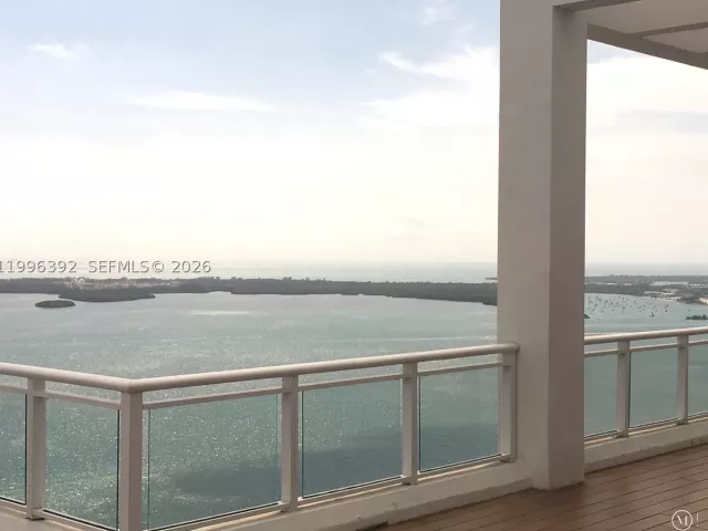 4-bedroom condo for sale in Miami - 900 Brickell Key Blvd PH3403 - MondialRealty
