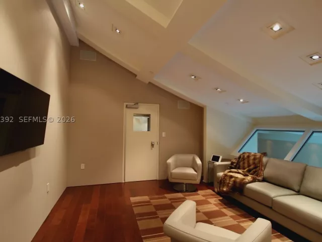 4-bedroom condo for sale in Miami - 900 Brickell Key Blvd PH3403 - MondialRealty
