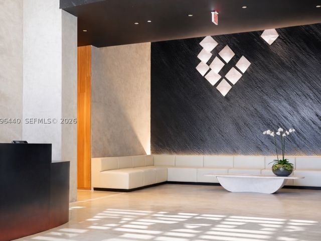 2-bedroom condo for sale in Miami - 151 SE 1st St 3001 - MondialRealty