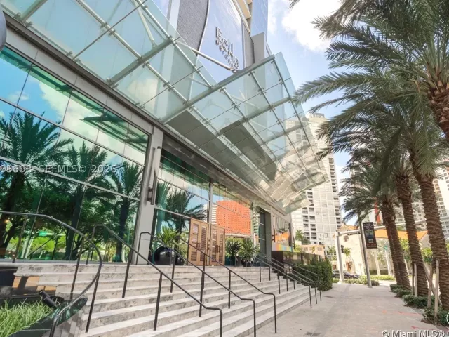 2-bedroom condo for sale in Miami - 1451 Brickell Ave 4301 - MondialRealty