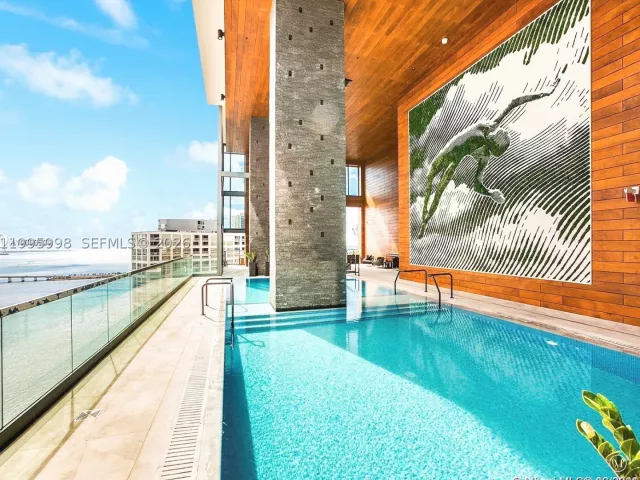 2-bedroom condo for sale in Miami - 1451 Brickell Ave 4301 - MondialRealty