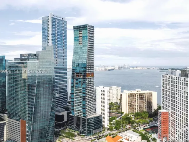2-bedroom condo for sale in Miami - 1451 Brickell Ave 4301 - MondialRealty