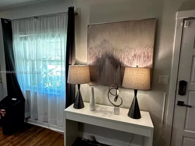 4-bedroom home for rent in Hollywood - 1448 Dewey St 1448 - MondialRealty