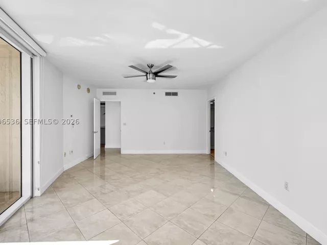 2-bedroom condo for rent in Hallandale Beach - 1850 S Ocean Dr 3510 - MondialRealty