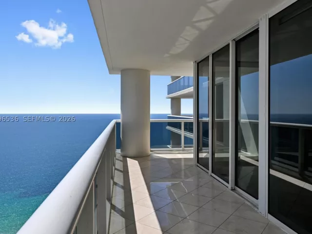2-bedroom condo for rent in Hallandale Beach - 1850 S Ocean Dr 3510 - MondialRealty