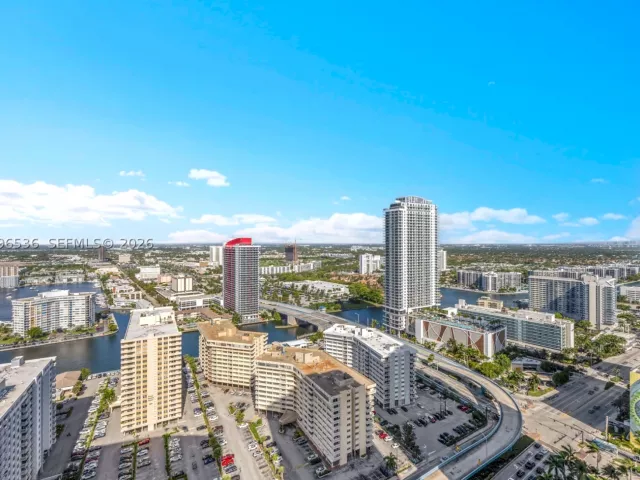 2-bedroom condo for rent in Hallandale Beach - 1850 S Ocean Dr 3510 - MondialRealty