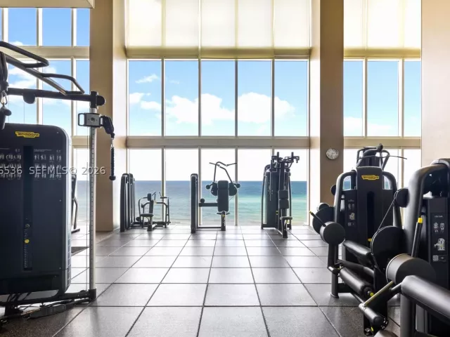 2-bedroom condo for rent in Hallandale Beach - 1850 S Ocean Dr 3510 - MondialRealty