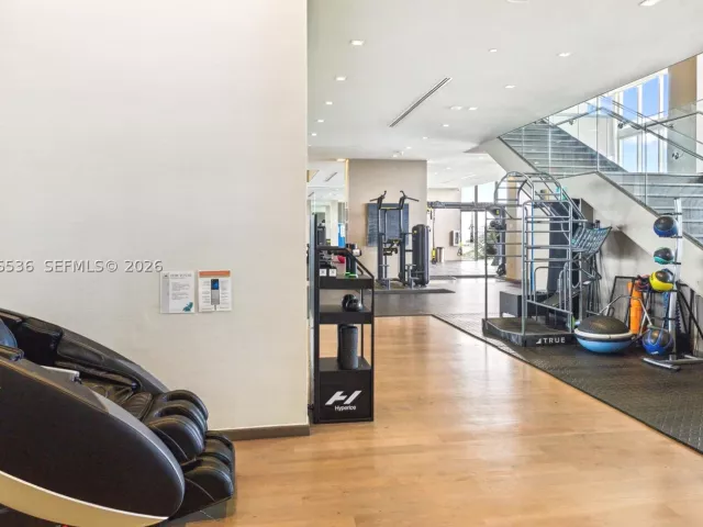 2-bedroom condo for rent in Hallandale Beach - 1850 S Ocean Dr 3510 - MondialRealty