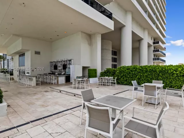2-bedroom condo for rent in Hallandale Beach - 1850 S Ocean Dr 3510 - MondialRealty