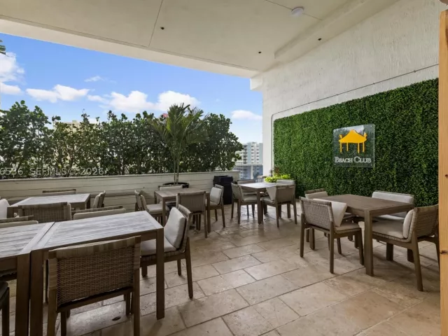 2-bedroom condo for rent in Hallandale Beach - 1850 S Ocean Dr 3510 - MondialRealty