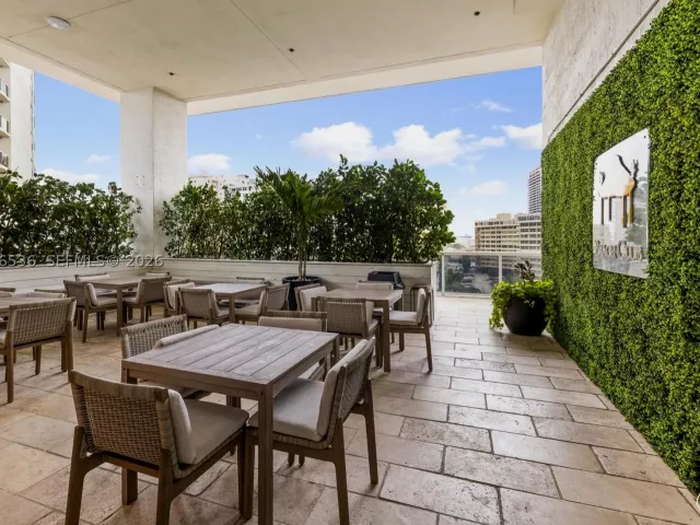 2-bedroom condo for rent in Hallandale Beach - 1850 S Ocean Dr 3510 - MondialRealty