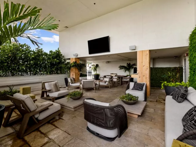 2-bedroom condo for rent in Hallandale Beach - 1850 S Ocean Dr 3510 - MondialRealty