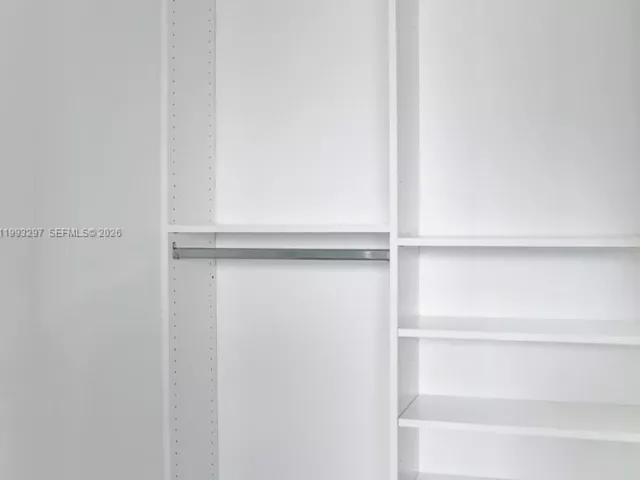 2-bedroom condo for sale in Miami - 650 NE 32nd St 2104 - MondialRealty