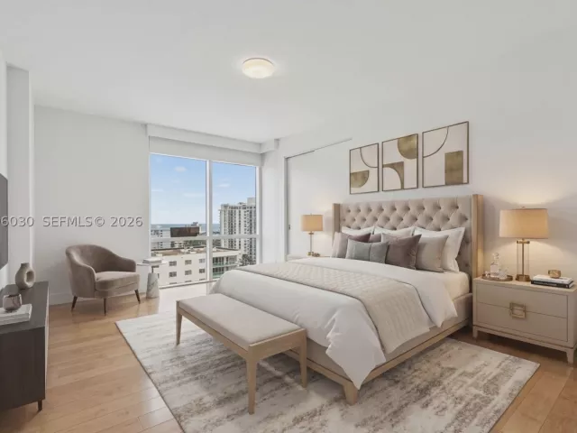 4-bedroom condo for sale in Hollywood - 3951 S Ocean Dr 1803 - MondialRealty