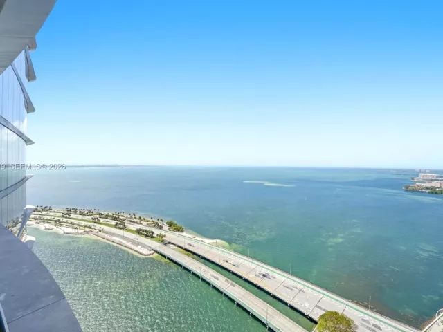 4-bedroom condo for sale in Miami - 175 SE 25th Road 3102 - MondialRealty