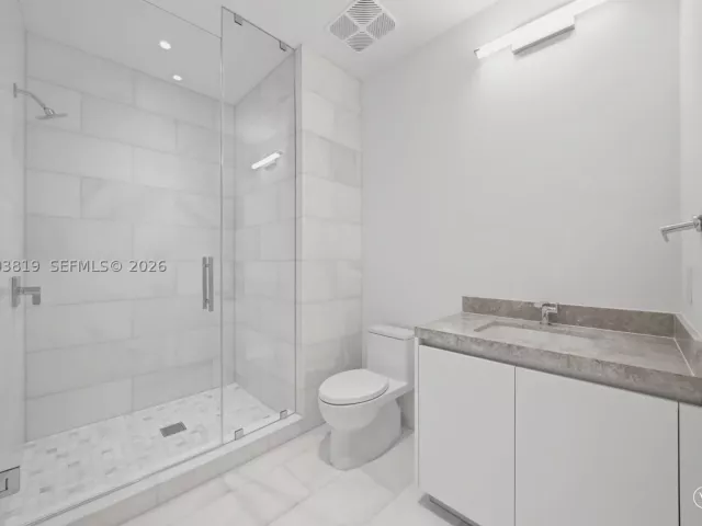 4-bedroom condo for sale in Miami - 175 SE 25th Road 3102 - MondialRealty