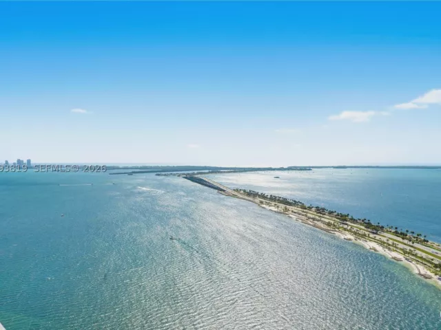 4-bedroom condo for sale in Miami - 175 SE 25th Road 3102 - MondialRealty