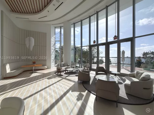 4-bedroom condo for sale in Miami - 175 SE 25th Road 3102 - MondialRealty