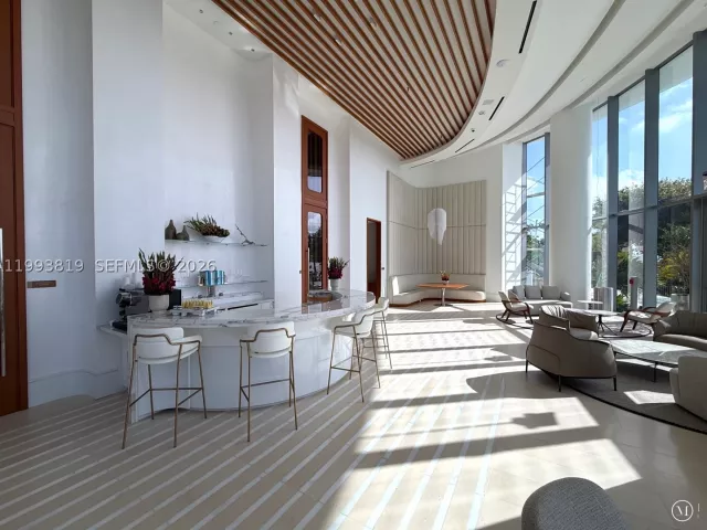 4-bedroom condo for sale in Miami - 175 SE 25th Road 3102 - MondialRealty