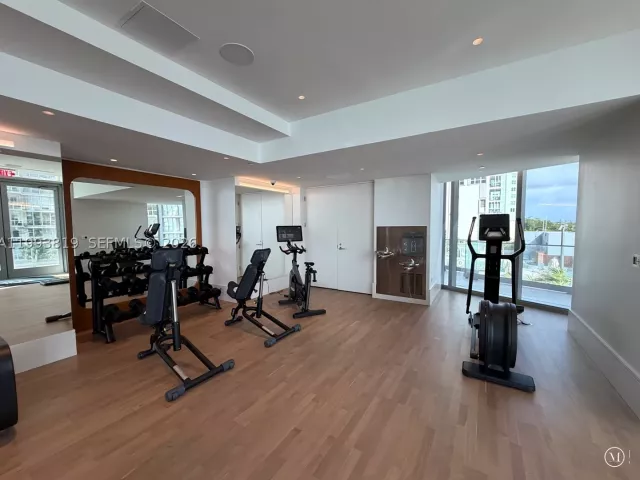 4-bedroom condo for sale in Miami - 175 SE 25th Road 3102 - MondialRealty