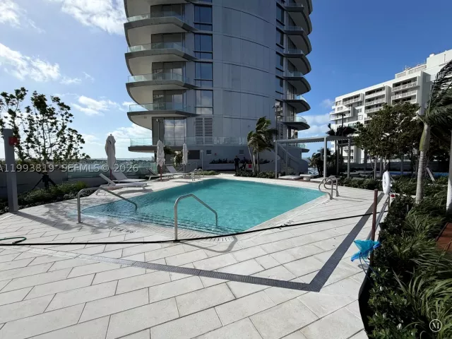 4-bedroom condo for sale in Miami - 175 SE 25th Road 3102 - MondialRealty