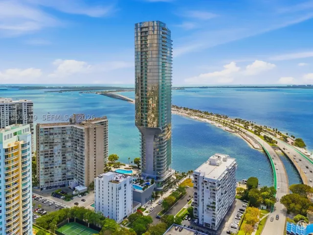4-bedroom condo for sale in Miami - 175 SE 25th Road 3102 - MondialRealty