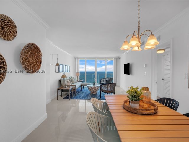 1-bedroom condo for rent in Hollywood - 2501 S Ocean Dr 1521 - MondialRealty