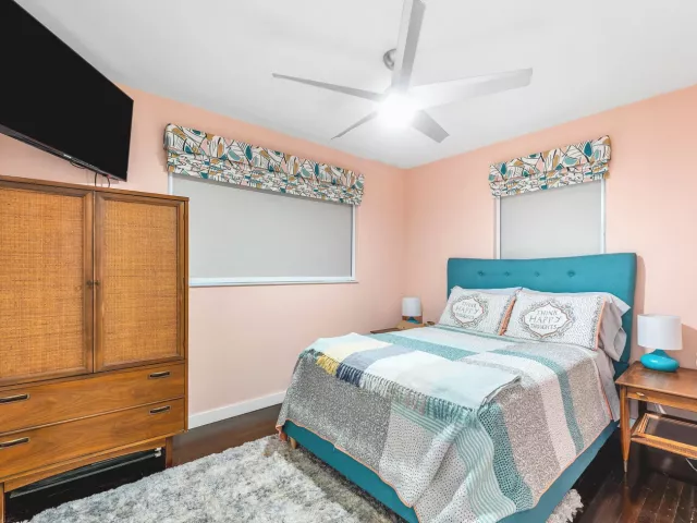 4-bedroom home for sale in Boca Raton - 1455 NE 4th Avenue - MondialRealty