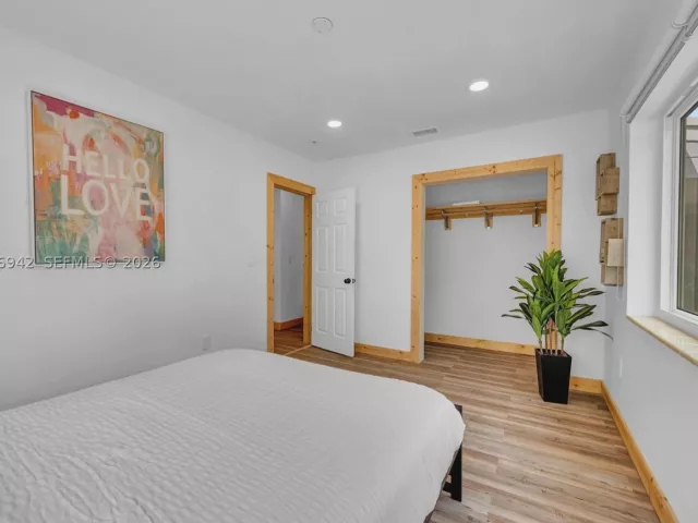 5-bedroom home for sale in Miami - 9000 NW 12th Ave - MondialRealty