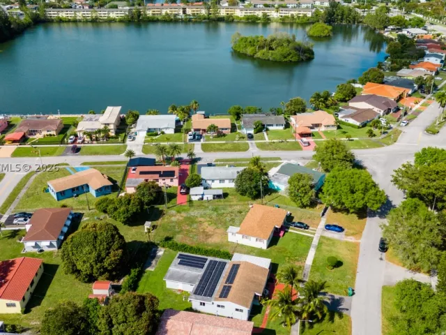 5-bedroom home for sale in Miami - 9000 NW 12th Ave - MondialRealty