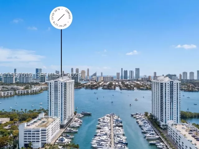 2-bedroom condo for sale in North Miami Beach - 17301 Biscayne Blvd 1401 - MondialRealty