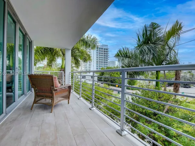 2-bedroom home for rent in Miami Beach - 1577 Bay Rd 201 - MondialRealty