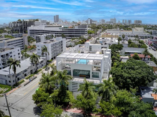 2-bedroom home for rent in Miami Beach - 1577 Bay Rd 201 - MondialRealty