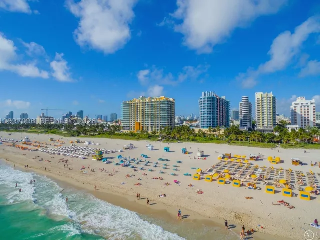 2-bedroom condo for sale in Miami Beach - 1500 Ocean Dr PH-05 - MondialRealty