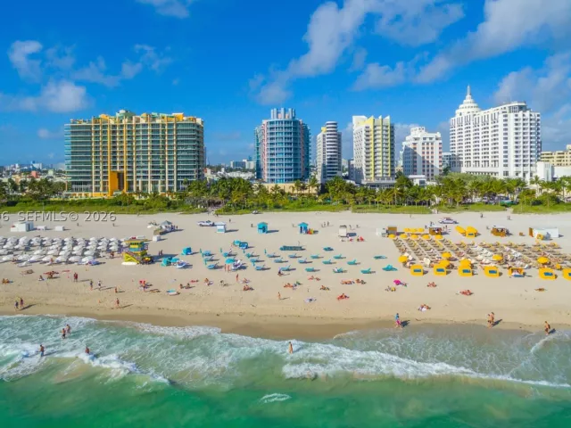 2-bedroom condo for sale in Miami Beach - 1500 Ocean Dr PH-05 - MondialRealty