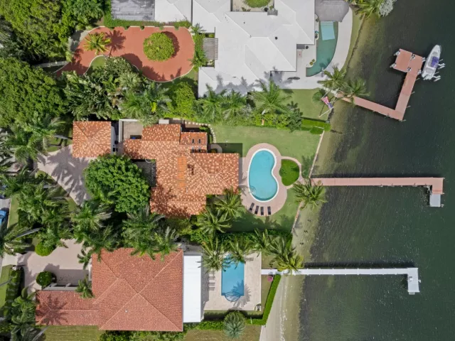 4-bedroom home for rent in West Palm Beach - 3304 N Flagler Drive - MondialRealty