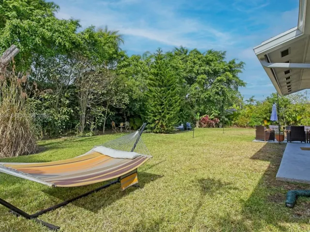 3-bedroom home for sale in Miami - 10900 SW 124th Rd - MondialRealty