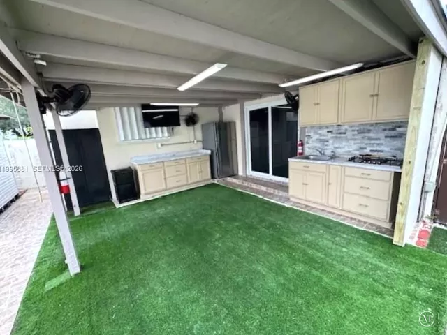 3-bedroom home for rent in Miami - 19314 SW 121st Ct - MondialRealty