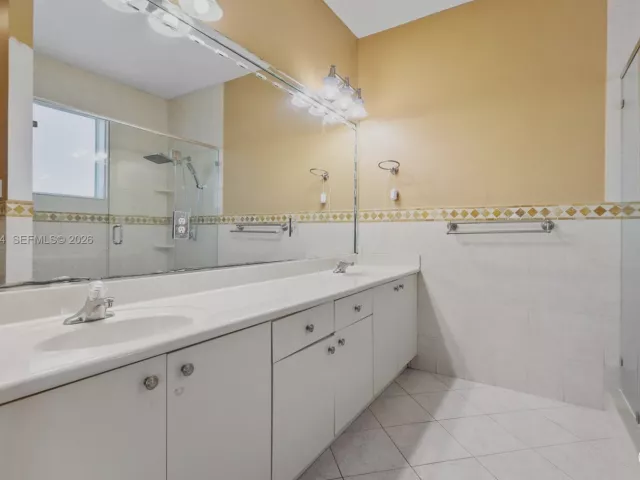 4-bedroom home for rent in Miami - 2424 SW 152nd Path - MondialRealty