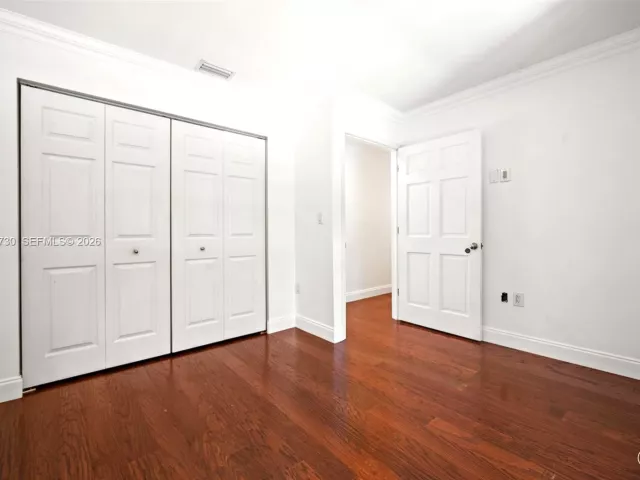 3-bedroom home for sale in Miami - 3135 Gifford Ln C - MondialRealty