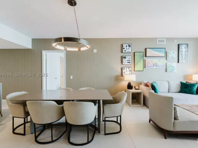2-bedroom condo for sale in Hollywood - 4111 S Ocean Dr 3008 - MondialRealty